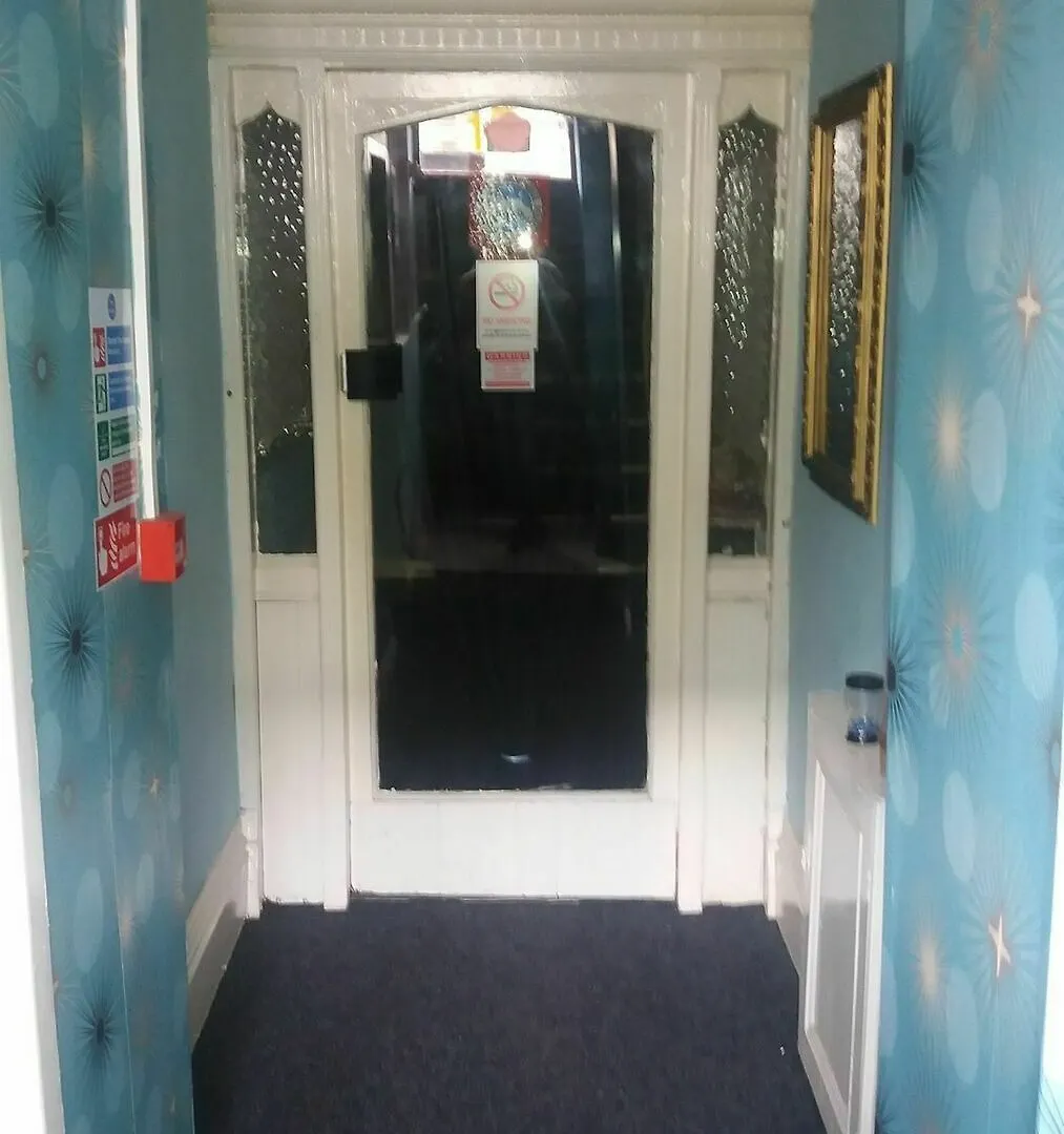 Crompton House Bed & Breakfast Blackpool 2*,