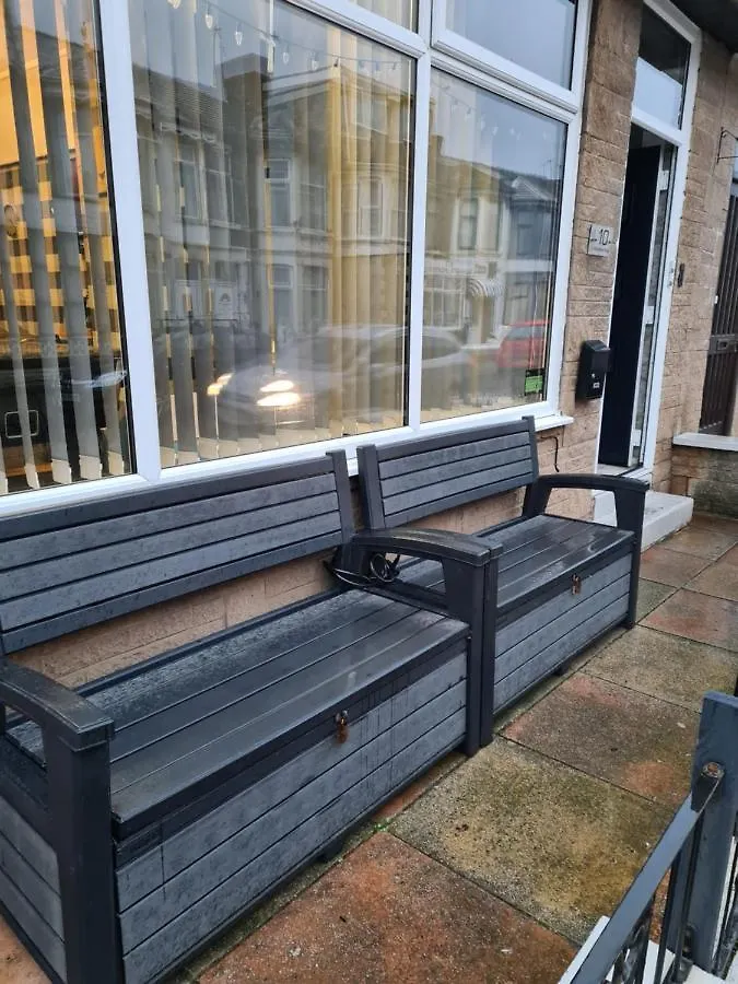 Crompton House Bed & Breakfast Blackpool 2*,  United Kingdom
